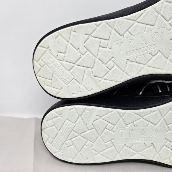 Traq By Alegria Sneakers Mens Sz 41/8 Black Mesh Smart Shoes Slip Resistant - Picture 8 of 12